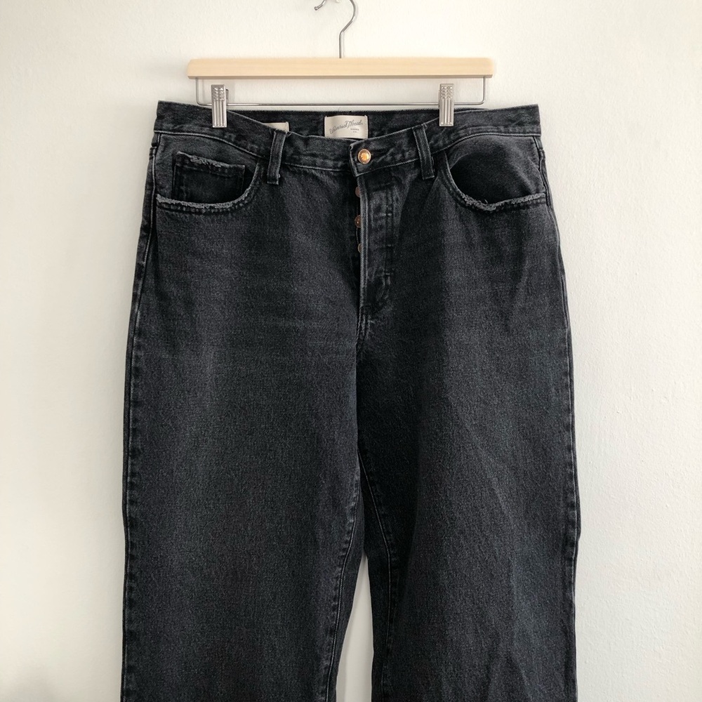 Universal Thread High-Rise Straight Leg Jeans in Black Wash